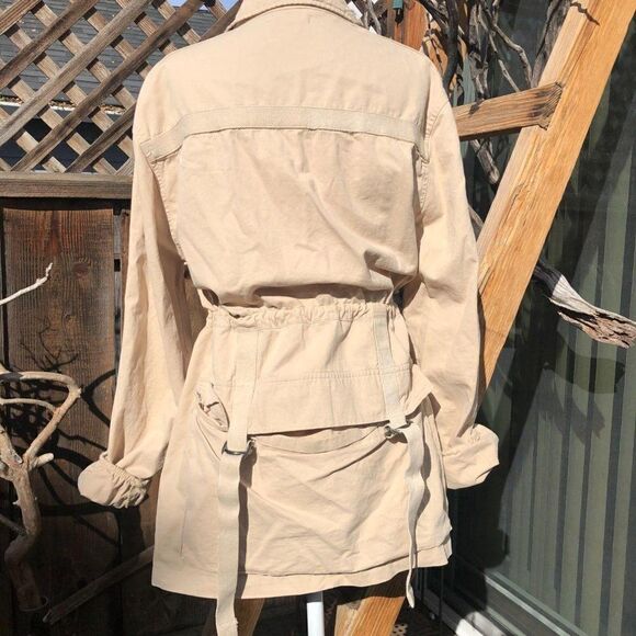 NWOT Carmar Distressed Lightweight Tan Utility Jacket - Picture 2 of 8